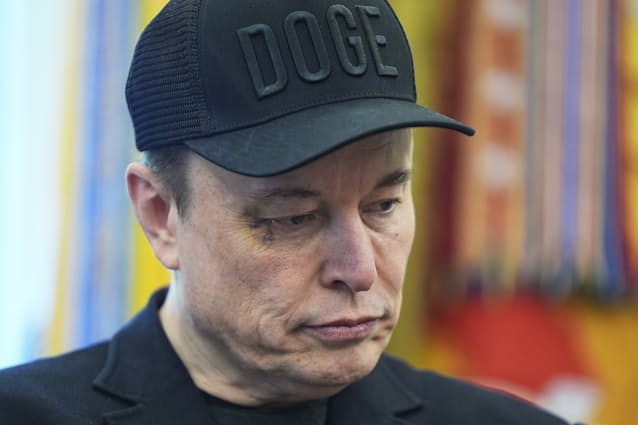 イーロン・マスク氏「爆弾投下の時が来た。トランプ氏はエプスタインファイルに含まれている。だからあのリストは公開されない。」